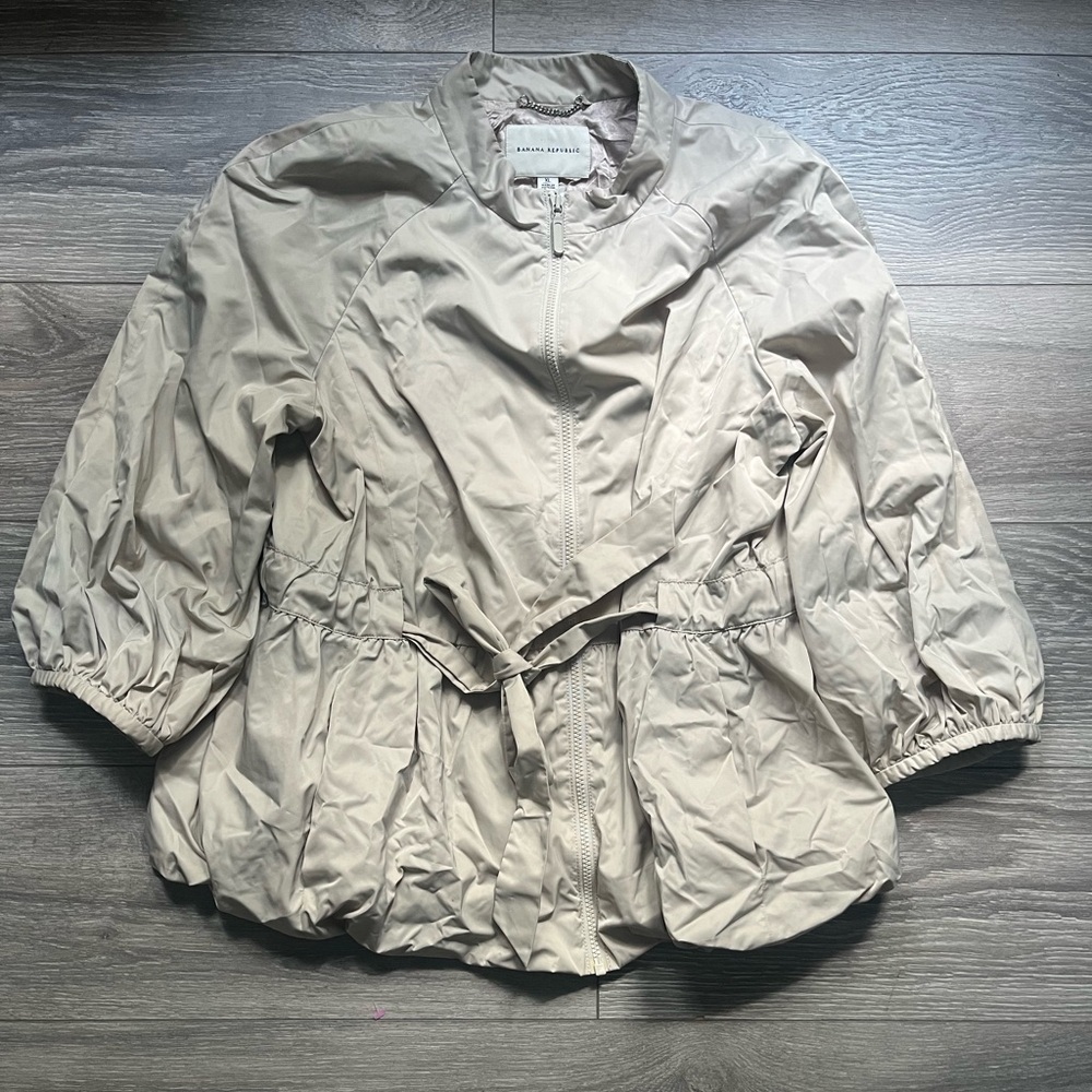 Banana Republic Cream Tan Bubble Hem Long Sleeve Rain Jacket Fall Size XL